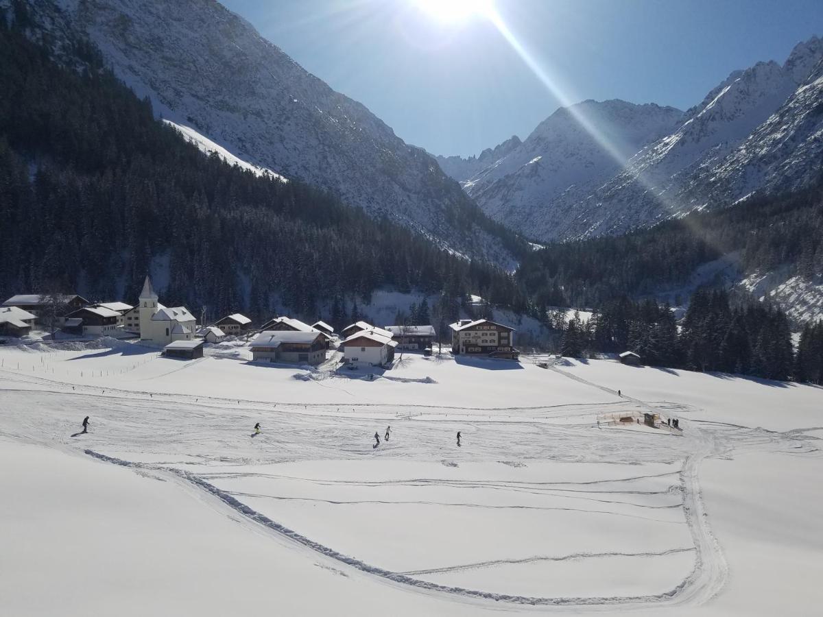 Stern Lodge Im Bergparadies Lechtal 보덴 외부 사진